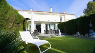 Rent Semi detached house in Rodeo Alto - Guadaiza - La Campana. Casa de 3 dormitorios con jardín privado