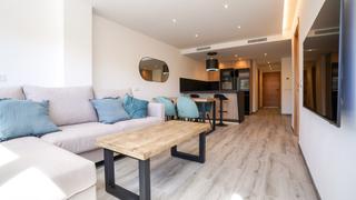 Appartement à Centro. Impresionante apartamento renovado de 3 habitaciones en estepona