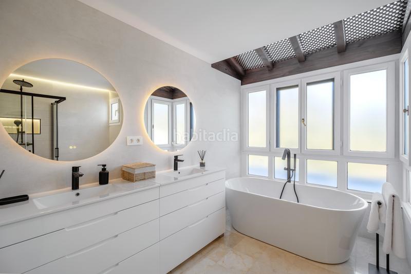 Foto e967fb29-8370-4733-bff6-d3f8bb65588b. Attique avec parking piscine dans Casco Antiguo Marbella