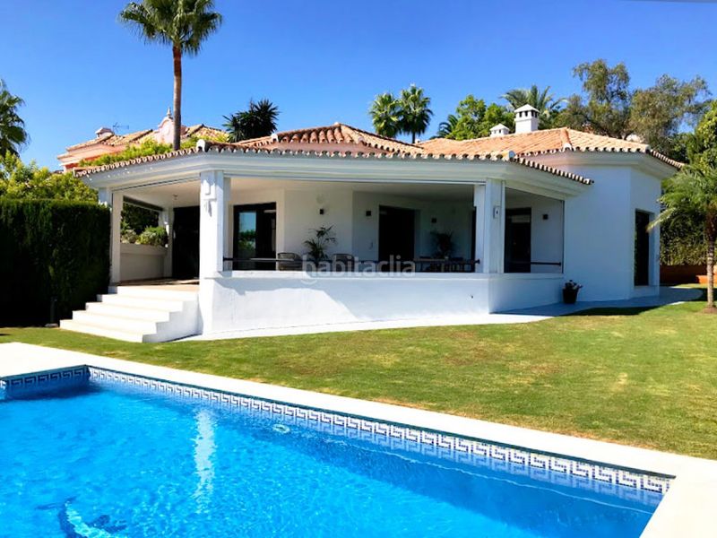Foto 88858c78-104b-4b98-95e2-a91e9e96d83f. Casa amb calefacció aparcament piscina a Casco Antiguo Marbella