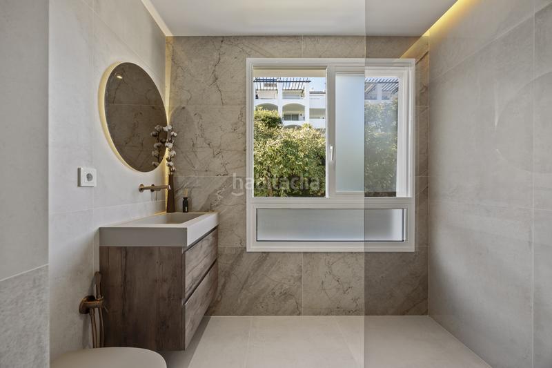 Foto 1f69df23-a82d-4336-a908-2b02ef3aaf85. Piccolo appartamento con riscaldamento parcheggio piscina in Benahavís