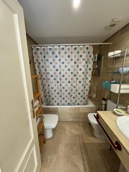 Foto acb929fe-2071-43c3-b000-ce94da60cd64. Affitto piccolo appartamento con riscaldamento parcheggio piscina in Marbella