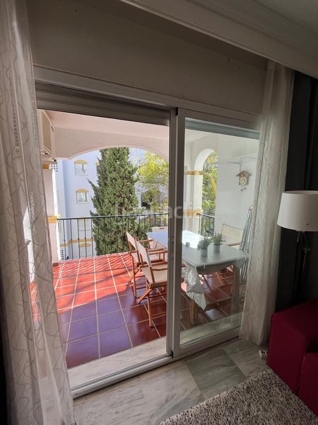 Foto a4248274-d673-452c-a114-93def0eafd9a. Miete appartement mit heizung parking pool in La Carolina - Guadalpín Marbella