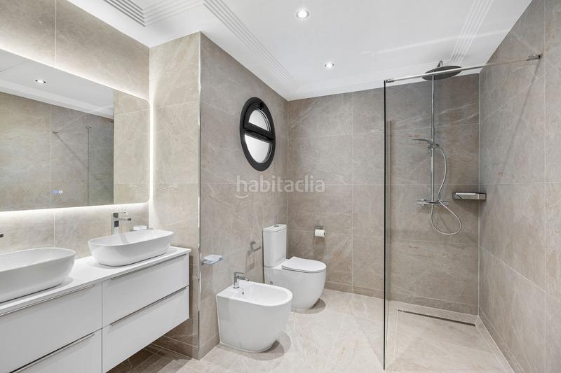 Foto 3ca3b73a-e13b-49b6-ac69-119896d06545. Casa elegante villa en primera línea de golf con vistas espectaculares en nueva andalucía en Marbella