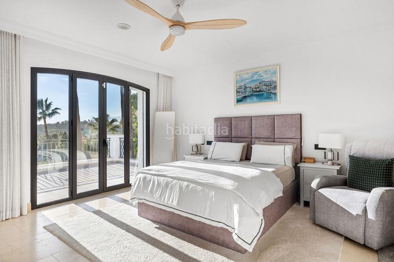 Foto a411ec01-7abf-4b77-9651-ce74d432d77c. Casa elegante villa en primera línea de golf con vistas espectaculares en nueva andalucía en Marbella