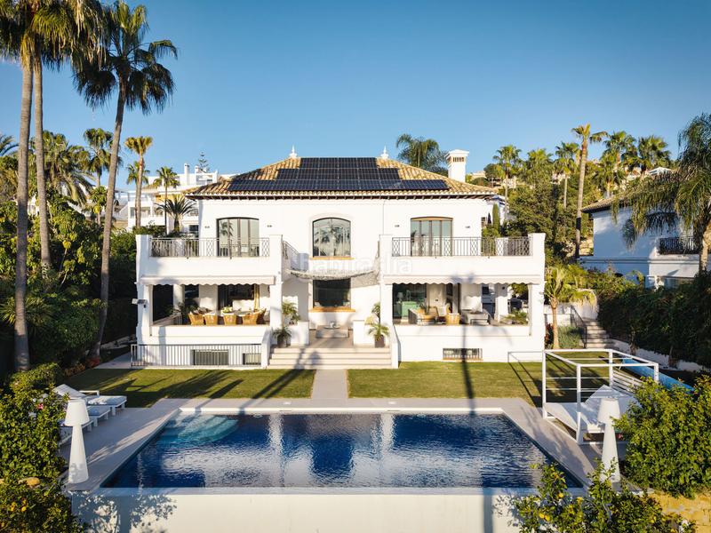 Foto aae58409-1aa3-438d-9dab-ab8d904ac6ef. Casa elegante villa en primera línea de golf con vistas espectaculares en nueva andalucía en Marbella