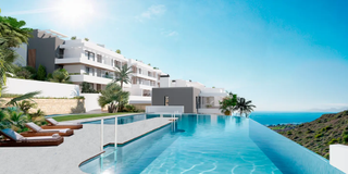 Appartement à Manilva Pueblo. Elegancia costera con vistas panorámicas apartamento de 2 habita