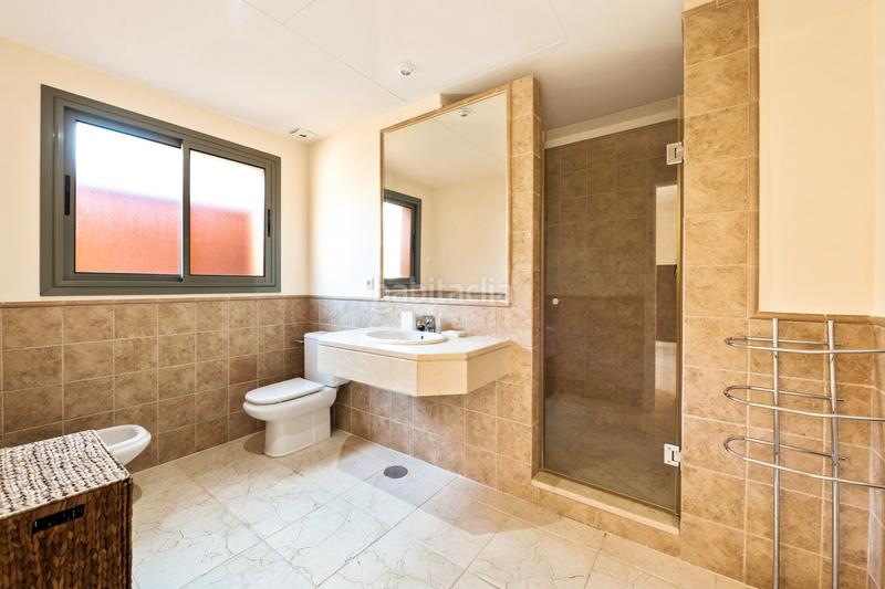 Foto 2d40c5ed-b433-4444-8b7d-15cf65f8a865. Attico con parcheggio piscina in Benahavís pueblo Benahavís