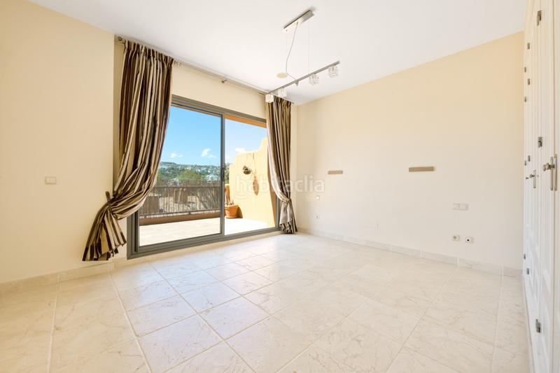 Foto 5fbed917-4591-4928-b3e9-c414b0afb2ea. Attico con parcheggio piscina in Benahavís pueblo Benahavís