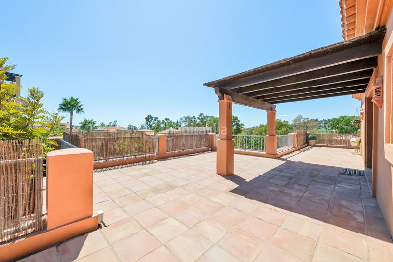 Foto b78b9830-f37f-4b4f-9a14-c14792cdf3bc. Attico con parcheggio piscina in Benahavís pueblo Benahavís