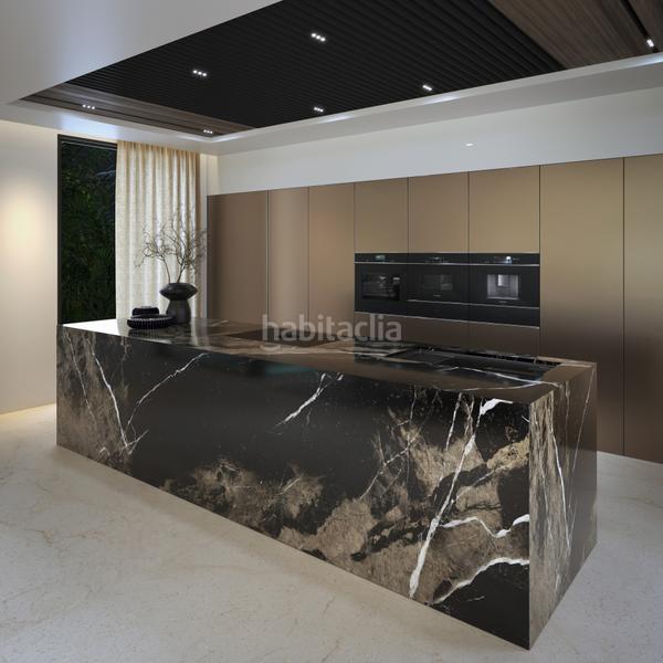 Foto 5d5c2c55-ca1e-431c-8f3b-4c583fe265e1. House with parking pool in Casco Antiguo Marbella