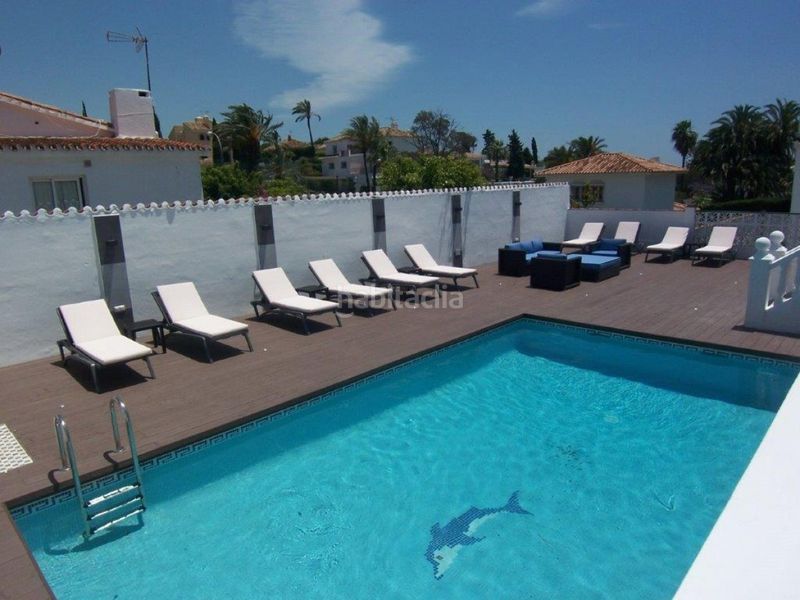 Foto 1a711f1b-3a59-4ec2-9c4f-eb8a1d41ae67. Casa amb aparcament piscina a Casco Antiguo Marbella