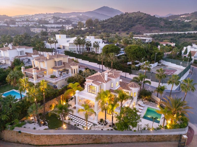 Foto 43487cbc-75c5-4214-98eb-6ab6d289d2ca. Maison avec parking piscine dans Casco Antiguo Marbella