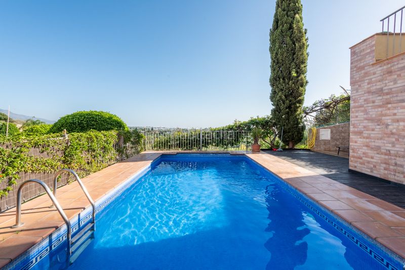 Foto 5cc5c264-5cda-4d37-8e36-709378e97832. Àtic amb aparcament piscina a Casco Antiguo Marbella