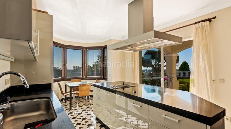 Foto b48e44d1-3983-4f38-93ba-36761d4ac3dd. Haus mit parking pool in Benahavís pueblo Benahavís