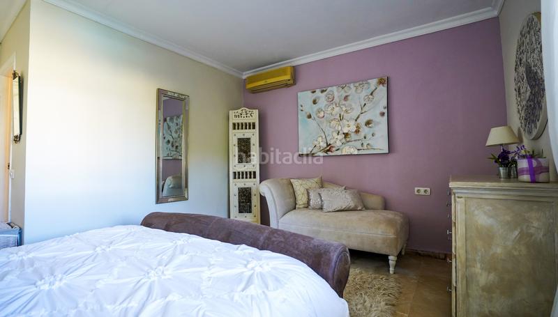 Foto 388bd465-d469-461b-8905-1d8c8aa93a36. Casa encantadora villa con piscina privada y amplios jardines en Marbella