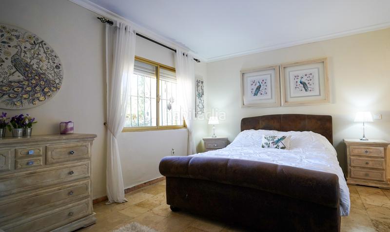 Foto 6757e77f-441c-4287-be0a-e7dcacdf78eb. Casa encantadora villa con piscina privada y amplios jardines en Marbella