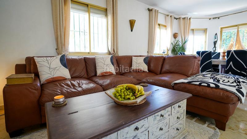 Foto a0de6817-c4b4-4e5c-b628-e96136b8dd9f. Casa encantadora villa con piscina privada y amplios jardines en Marbella