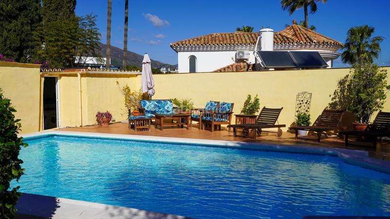 Foto a660d5b0-ca07-4b00-9836-5354673cc7f0. Casa encantadora villa con piscina privada y amplios jardines en Marbella