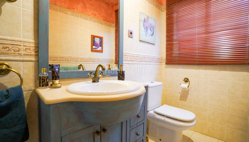 Foto c1247400-af02-4757-bff5-7fedd43cbea6. Casa encantadora villa con piscina privada y amplios jardines en Marbella