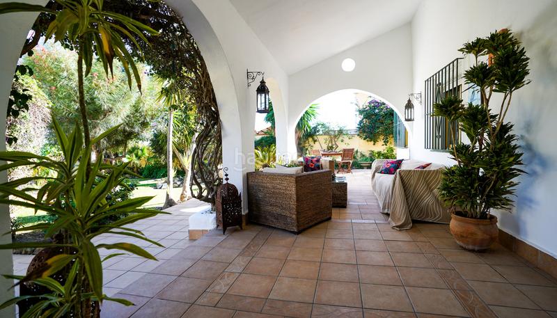 Foto d359ce1e-6287-4770-aff6-b8c85cff8ed1. Casa encantadora villa con piscina privada y amplios jardines en Marbella