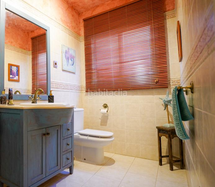 Foto dbf3a8d0-93c1-4d3c-8f47-74005f9ebe89. Casa encantadora villa con piscina privada y amplios jardines en Marbella