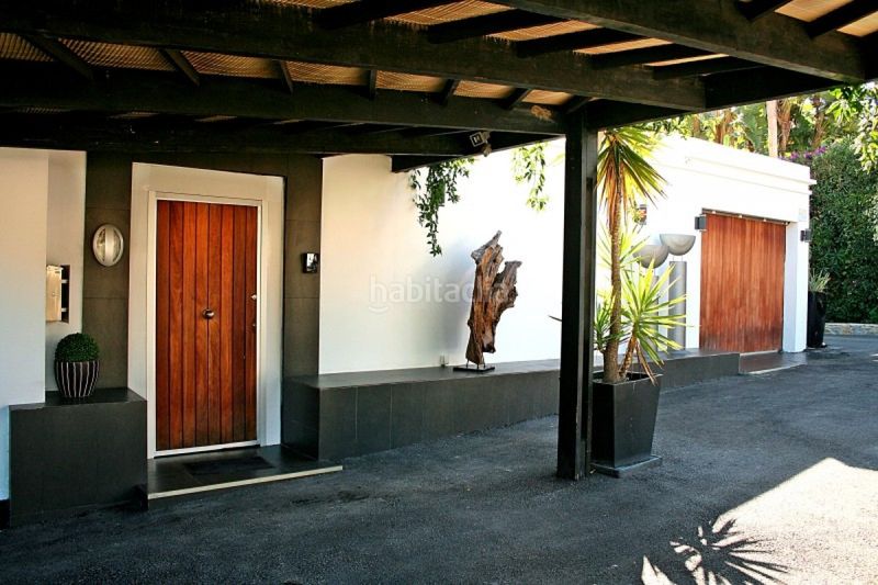 Foto 4da2c90f-4cd1-4d1c-b15e-f3a0c4b68ef6. Casa amb aparcament piscina a Casco Antiguo Marbella