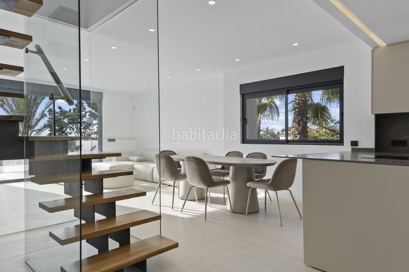 Foto 2772af82-28bd-4da6-8ebb-4a8b1edf3a25. Àtic amb aparcament piscina a Centro Estepona