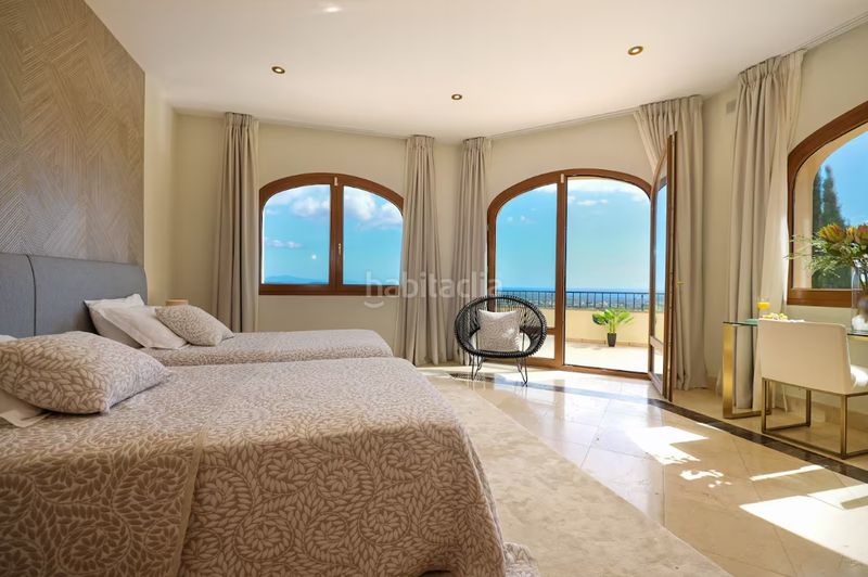 Foto 10f311d8-ff1c-4c19-a47b-86c519fde4e1. Lloguer casa amb calefacció aparcament piscina a Sotogrande