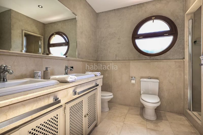 Foto 938913f1-1547-4224-b6ea-c3dbe4465a31. Lloguer casa amb calefacció aparcament piscina a Sotogrande