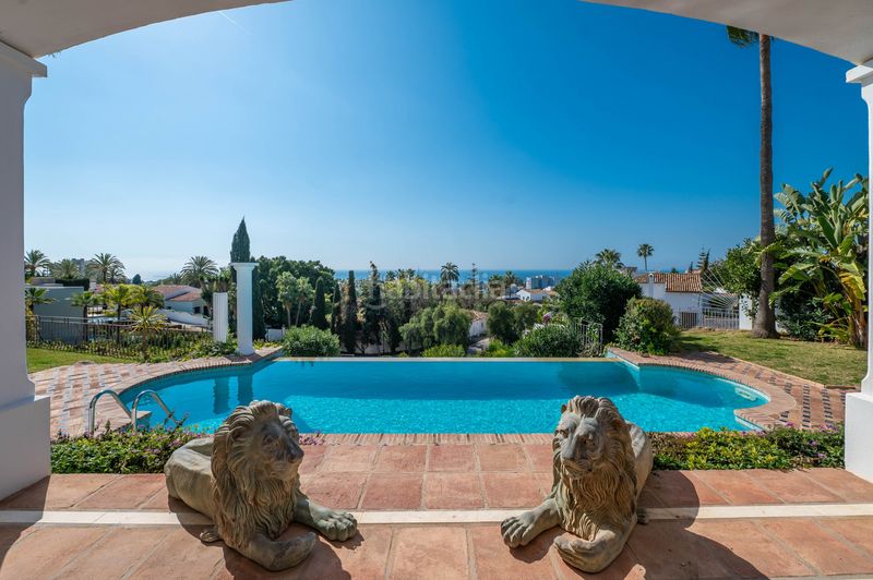 Foto 67a4fb77-8da3-483b-9fd1-e1a2516b1aad. Casa amb aparcament piscina a Casco Antiguo Marbella