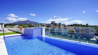 Apartament a Casco Antiguo. Moderno apartamento de 4 dormitorios con vistas al mar y a la mo