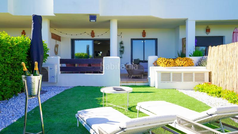 Foto 8c5a1ca7-ee04-45dd-836b-b8ab71c3af43. Miete erdgeschoss mit heizung parking pool in La Concha - Resina Golf Estepona