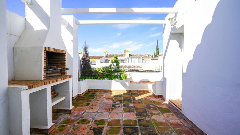 Foto 59b29dc3-de8e-411f-b0c1-87681302131b. Àtic amb aparcament piscina a Casco Antiguo Marbella