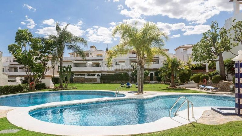 Foto b786f844-4794-4d6b-859f-6a692bc8554e. Àtic amb aparcament piscina a Casco Antiguo Marbella