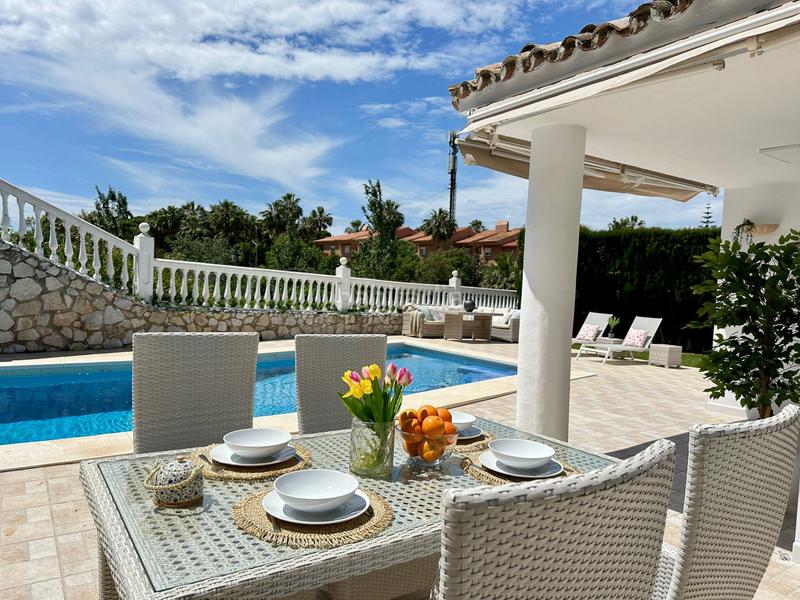 Foto d0d5446e-79b9-49a6-bf45-bcdf432525ef. Lloguer casa amb aparcament piscina a El Faro de Calaburra - Chaparral Mijas