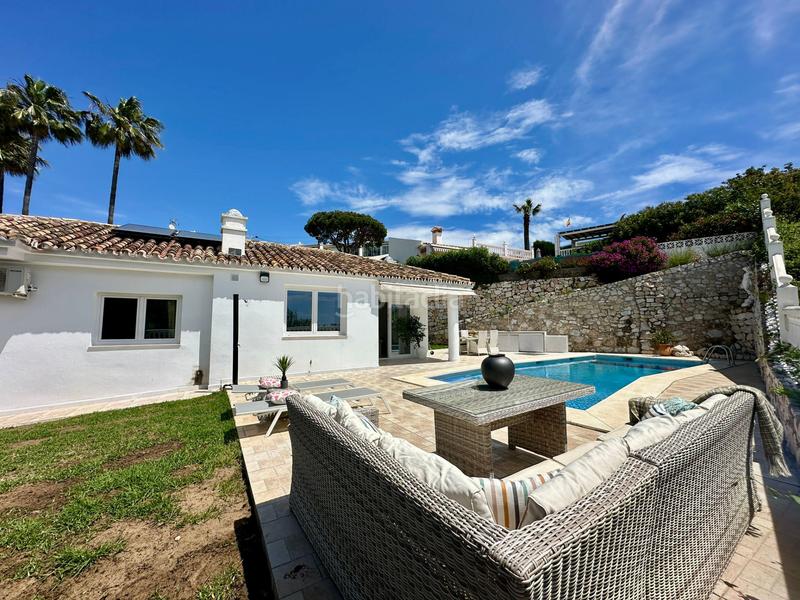 Foto d4f972d8-bcbf-401c-abf7-8e6c84ff576b. Lloguer casa amb aparcament piscina a El Faro de Calaburra - Chaparral Mijas