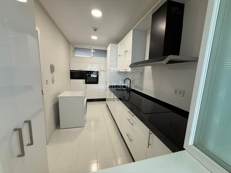 Foto 01ca9131-7aae-4550-9254-32e12c06085d. Miete appartement mit parking pool in La Carolina - Guadalpín Marbella