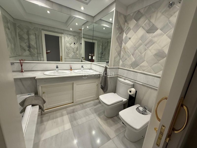 Foto e2a474d0-0367-486e-9bcf-614ca5069d28. Miete appartement mit parking pool in La Carolina - Guadalpín Marbella