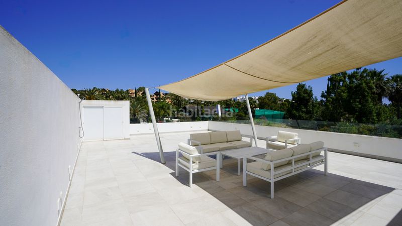 Foto 08ce9bc1-55bb-40e9-bc4e-4fea7f87ff34. Alquiler casa villa de lujo de cinco dormitorios con piscina privada en alquiler a largo plazo en Estepona
