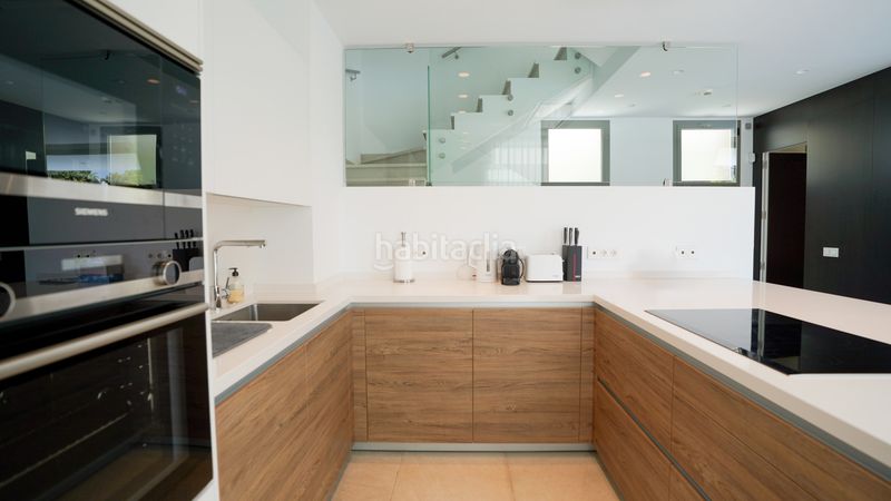 Foto 31fdc595-0409-422e-89fa-48d06995e8e7. Alquiler casa villa de lujo de cinco dormitorios con piscina privada en alquiler a largo plazo en Estepona
