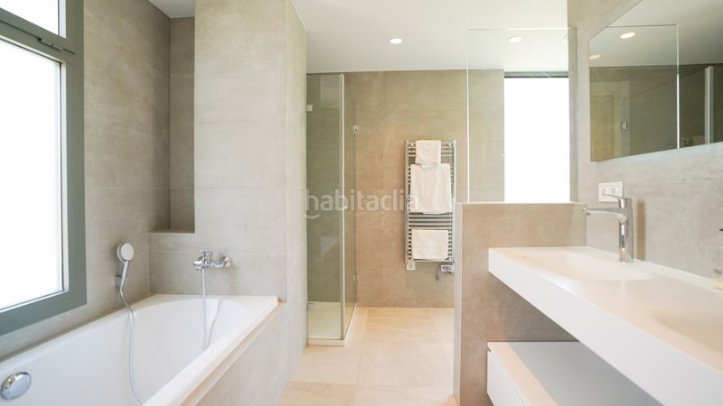 Foto 626dfd6d-fd50-43b0-91bb-0c7b504862ae. Alquiler casa villa de lujo de cinco dormitorios con piscina privada en alquiler a largo plazo en Estepona