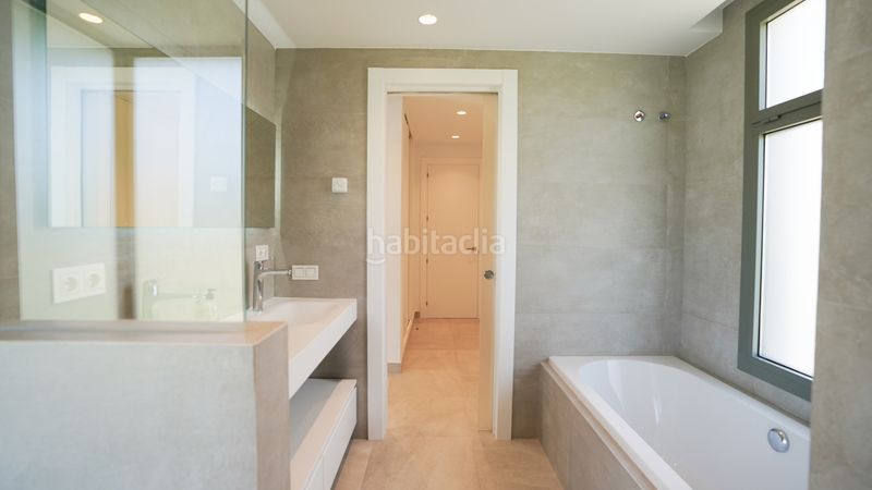 Foto 65983108-ca86-46fe-924c-f73744f92d56. Alquiler casa villa de lujo de cinco dormitorios con piscina privada en alquiler a largo plazo en Estepona