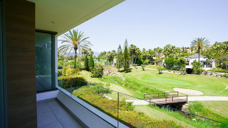 Foto 7bd1d44c-0024-4ef1-b3a9-0a820e4cc06f. Alquiler casa villa de lujo de cinco dormitorios con piscina privada en alquiler a largo plazo en Estepona