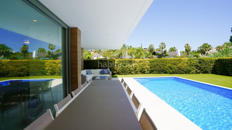Foto 8bf28cc6-b2c0-4356-9259-ef1c65aa0f12. Alquiler casa villa de lujo de cinco dormitorios con piscina privada en alquiler a largo plazo en Estepona