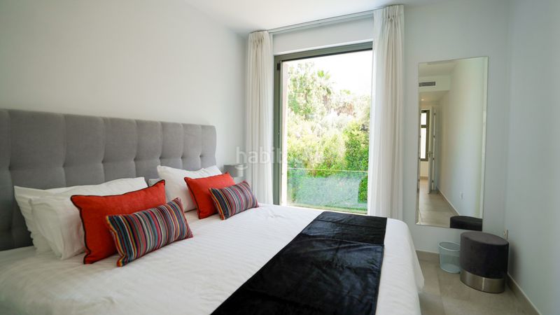 Foto e529394c-1d60-49fd-ae61-a8957dc5373d. Alquiler casa villa de lujo de cinco dormitorios con piscina privada en alquiler a largo plazo en Estepona