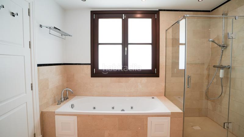 Foto c3ba85e9-5be0-4f68-bba3-cc7f49ae4c21. Affitto casa con riscaldamento piscina in El Madroñal Benahavís