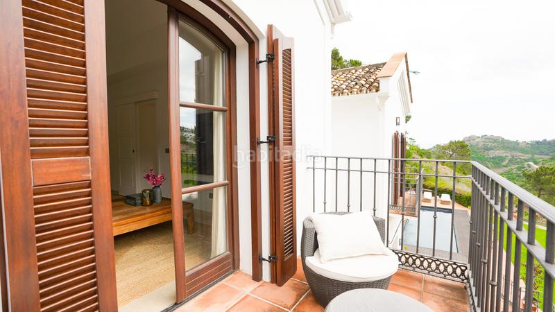 Foto b2bdc8f5-23ba-438c-b9c6-1c4b8a6b795d. Alquiler casa  mar y cielo traditional villa in El Madroñal en alquiler larga temporada. en Benahavís