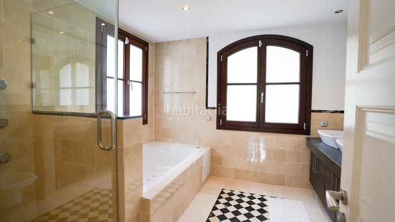 Foto 078ccb39-69c0-42aa-8834-97d4b49daa99. Miete haus mit heizung pool in El Madroñal Benahavís