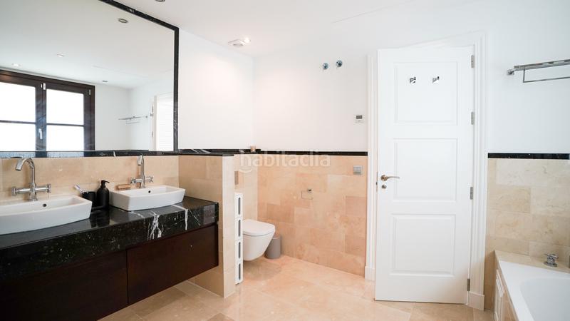 Foto b1c94bec-e2a9-449a-a5c9-a7c764dc6bd0. Miete haus mit heizung pool in El Madroñal Benahavís